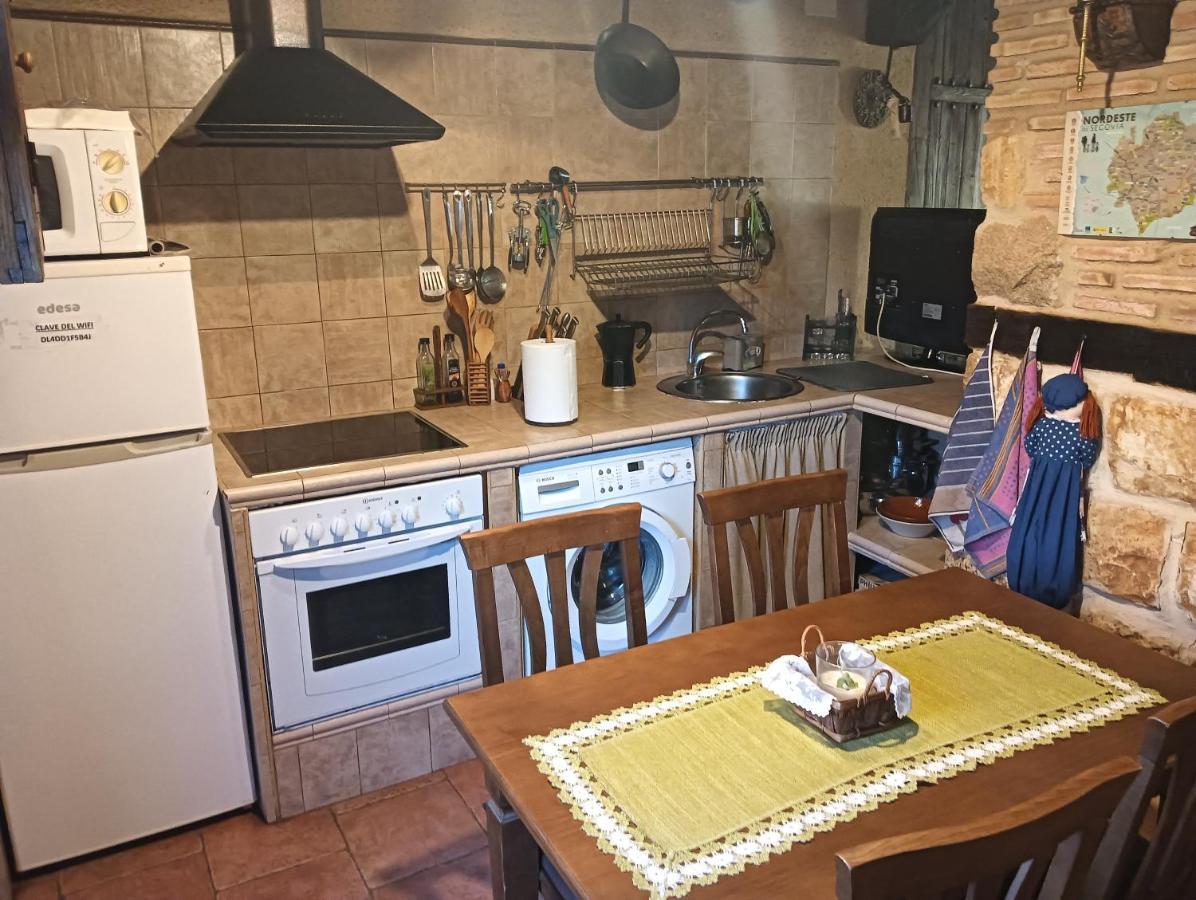 Casa Rural La Casa De Los Pollos Turrubuelo 外观 照片