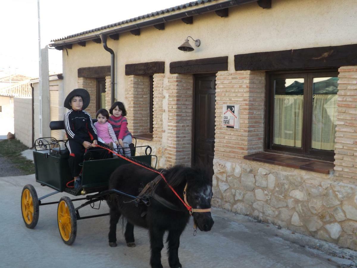 Casa Rural La Casa De Los Pollos Turrubuelo 外观 照片