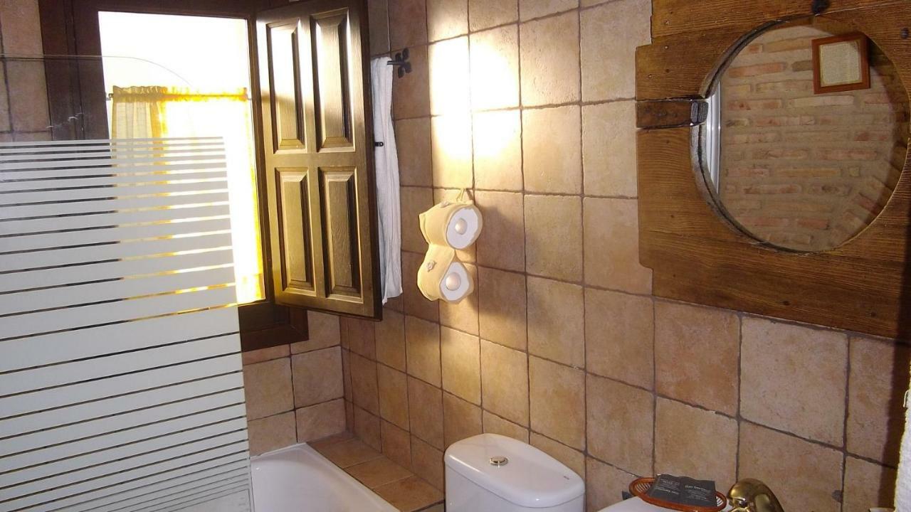 Casa Rural La Casa De Los Pollos Turrubuelo 外观 照片